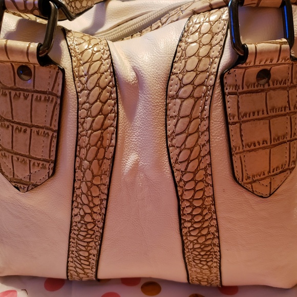 Purses - Picture 5 of 5